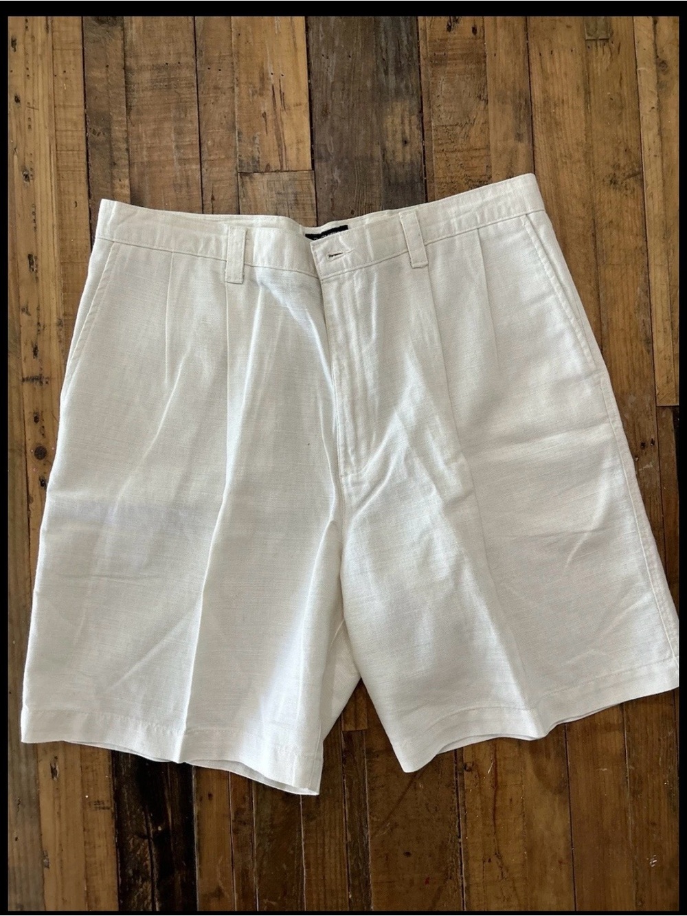 Dockers White Pleated Linen-Blend Hybrid Shorts, vacation, summer, preppy